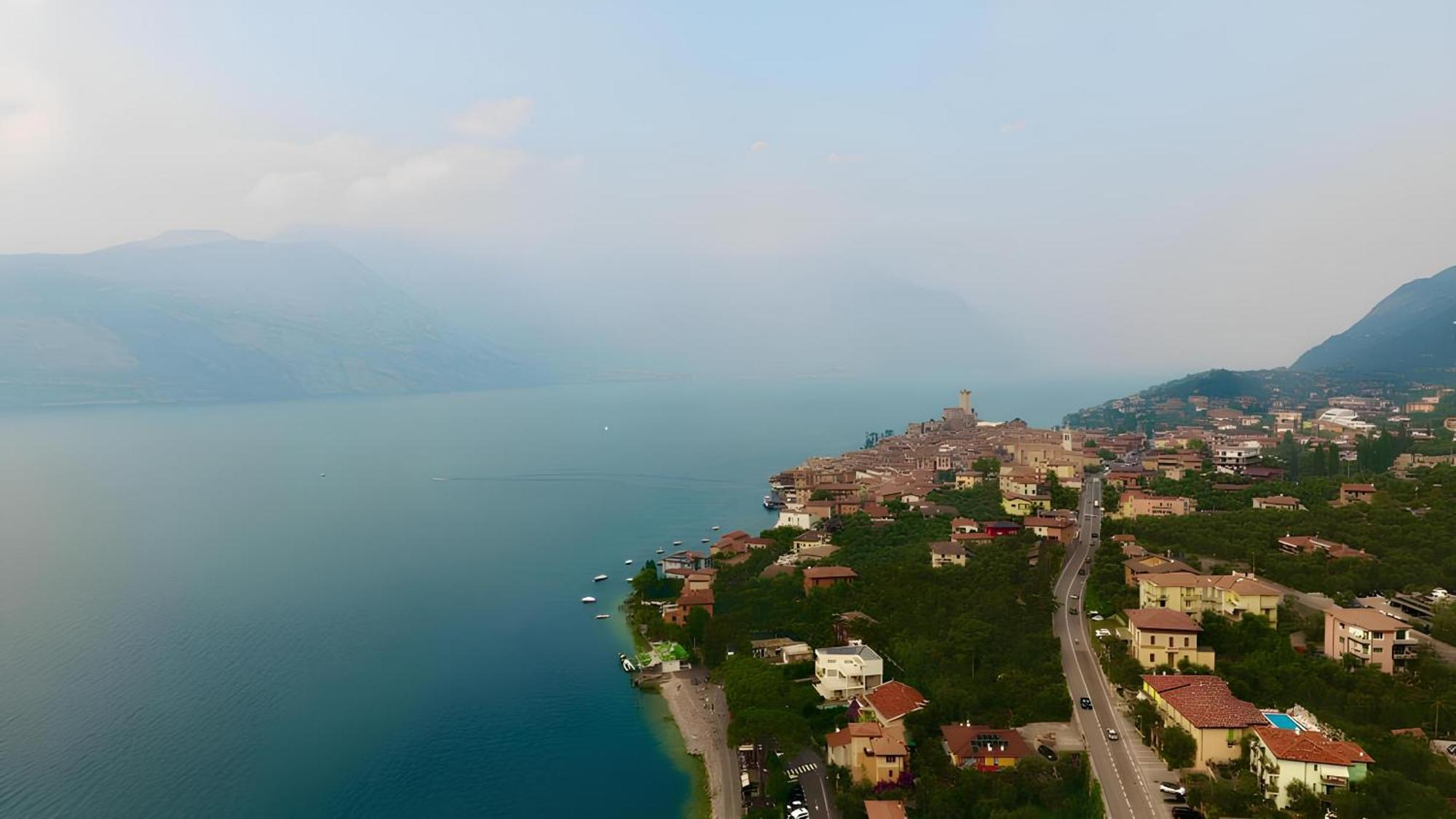 Appartamento Perla del Lago - Enchanting Lake View Malcesine Exterior foto